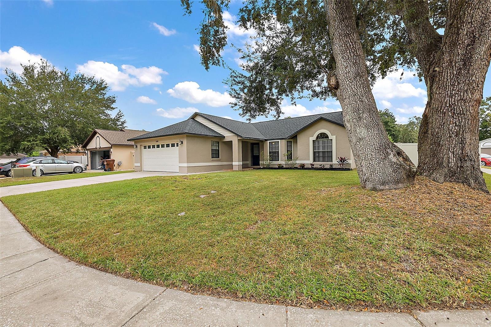 OAKS AT MILL RUN - Residential