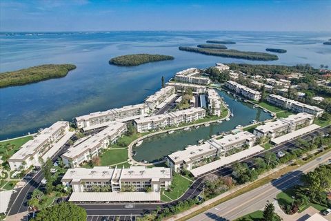 A home in LONGBOAT KEY