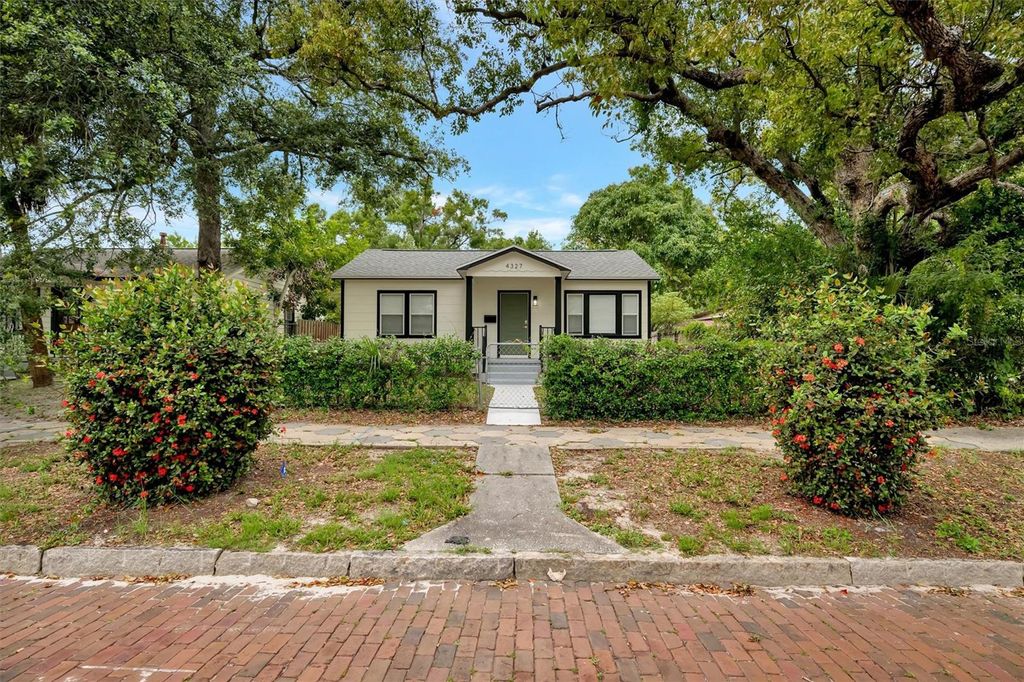Photo of 4327 3rd Avenue S, St Petersburg, FL 33711 (MLS # TB8521234)