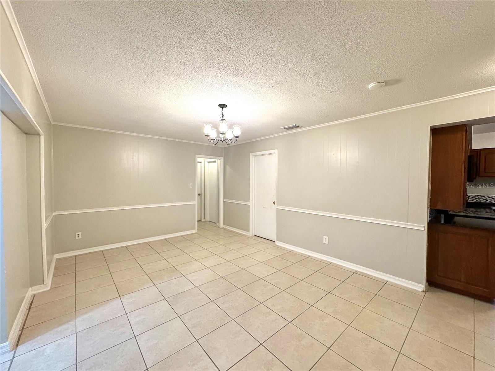 DOVER ESTATES - Residential Lease