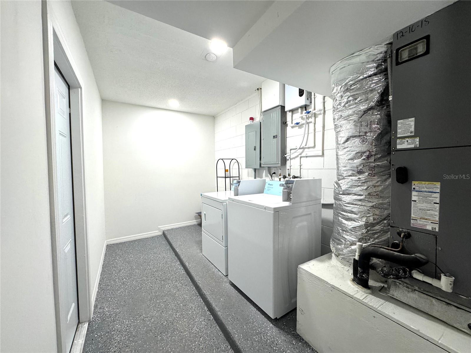 DOVER ESTATES - Residential Lease