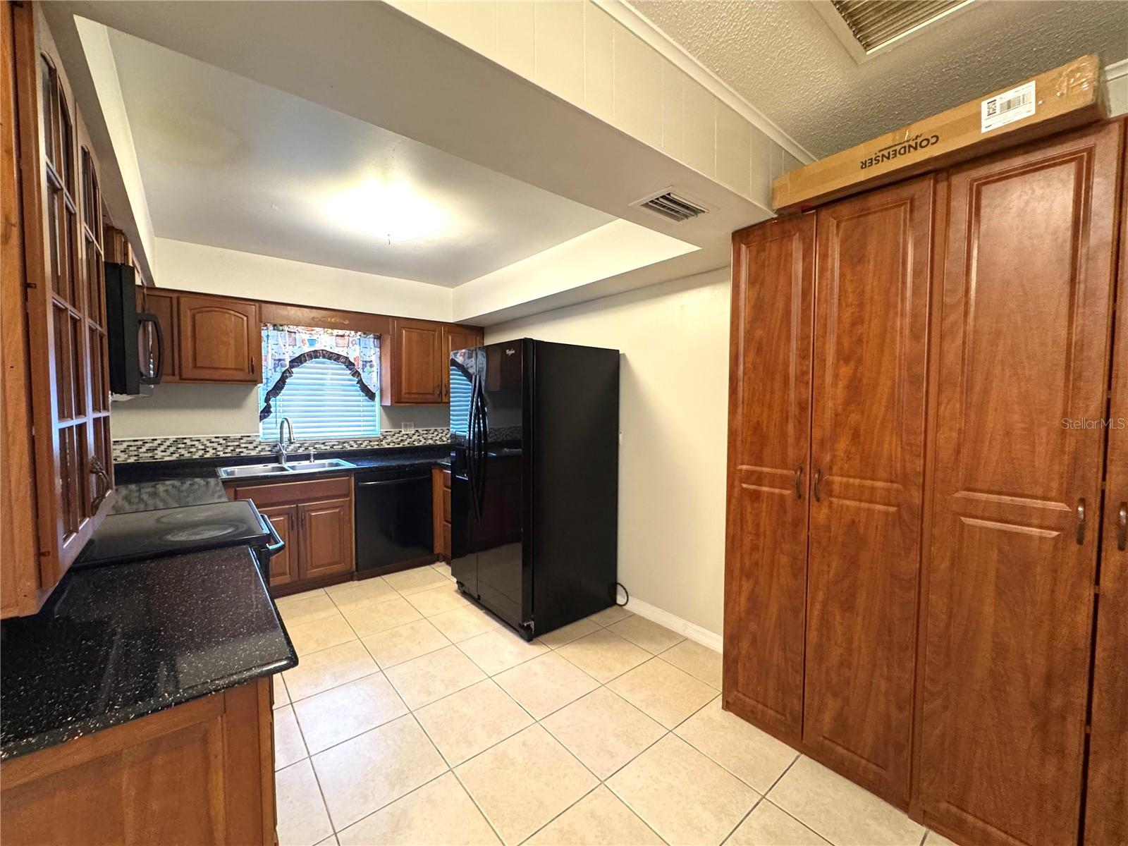DOVER ESTATES - Residential Lease