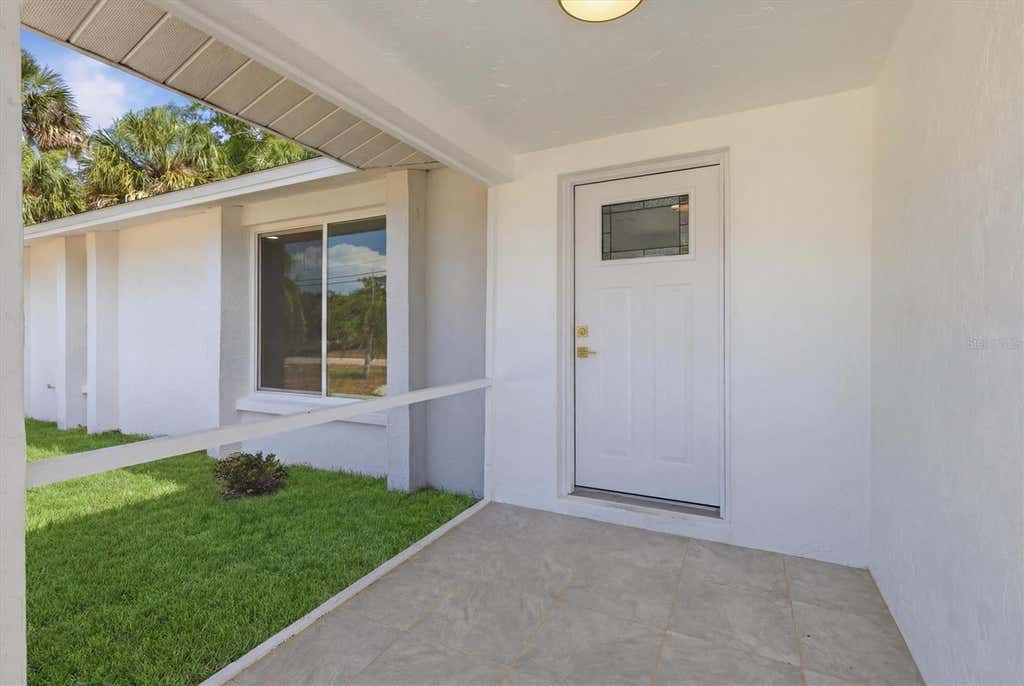 Photo of 432 Olivia Road, Venice, FL 34293 (MLS # N6144889)