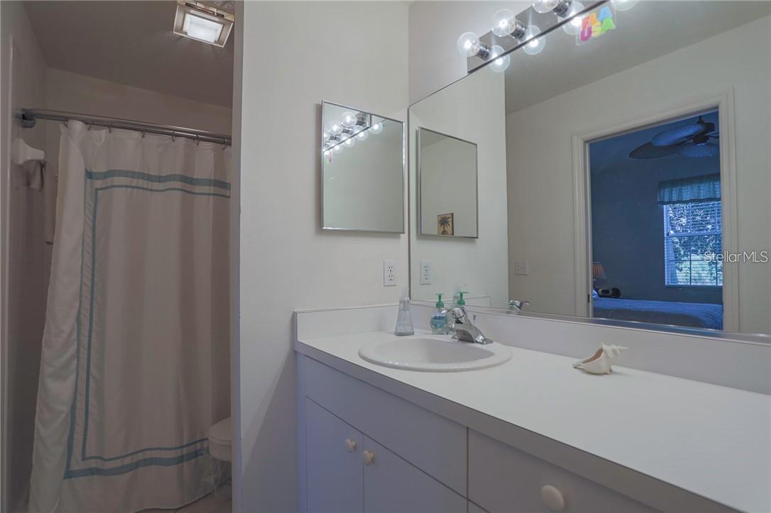 PINESTONE AT PALMER RANCH - Residential Lease