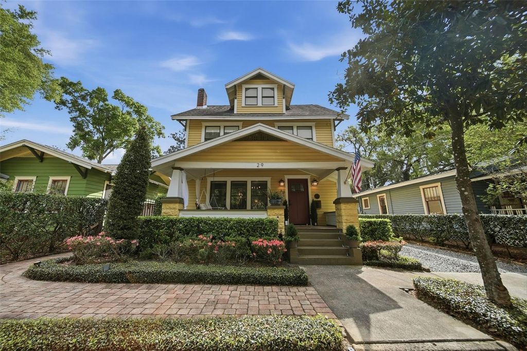 Photo of 29 N Brown Avenue, Orlando, FL 32801 (MLS # O6366910)