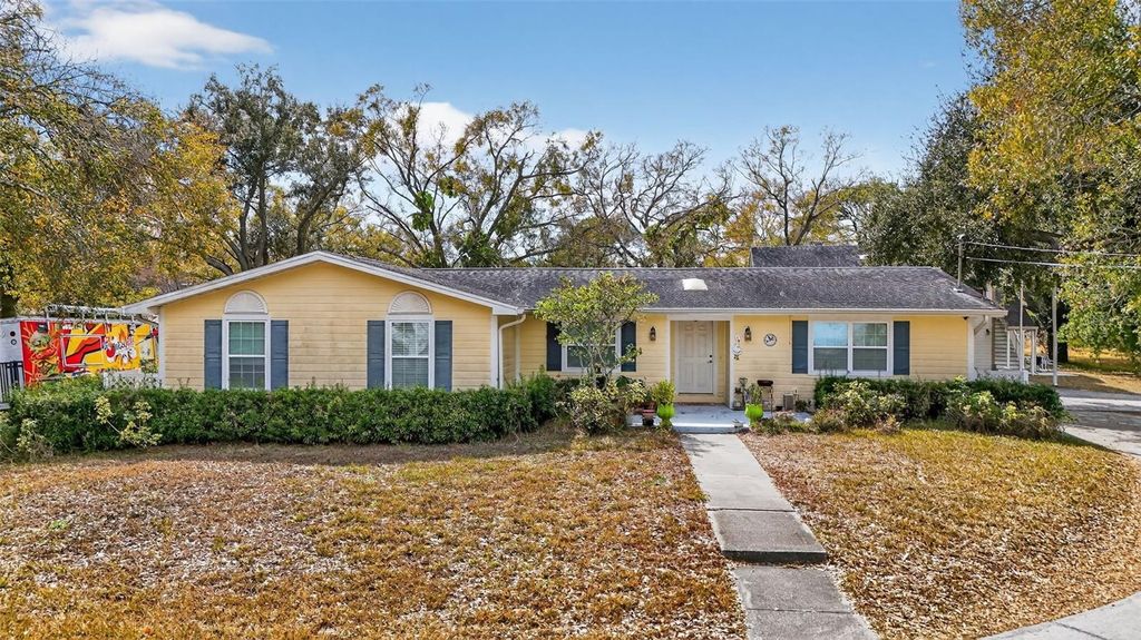 Photo of 10262 Memorial Highway, Tampa, FL 33615 (MLS # TB8484255)