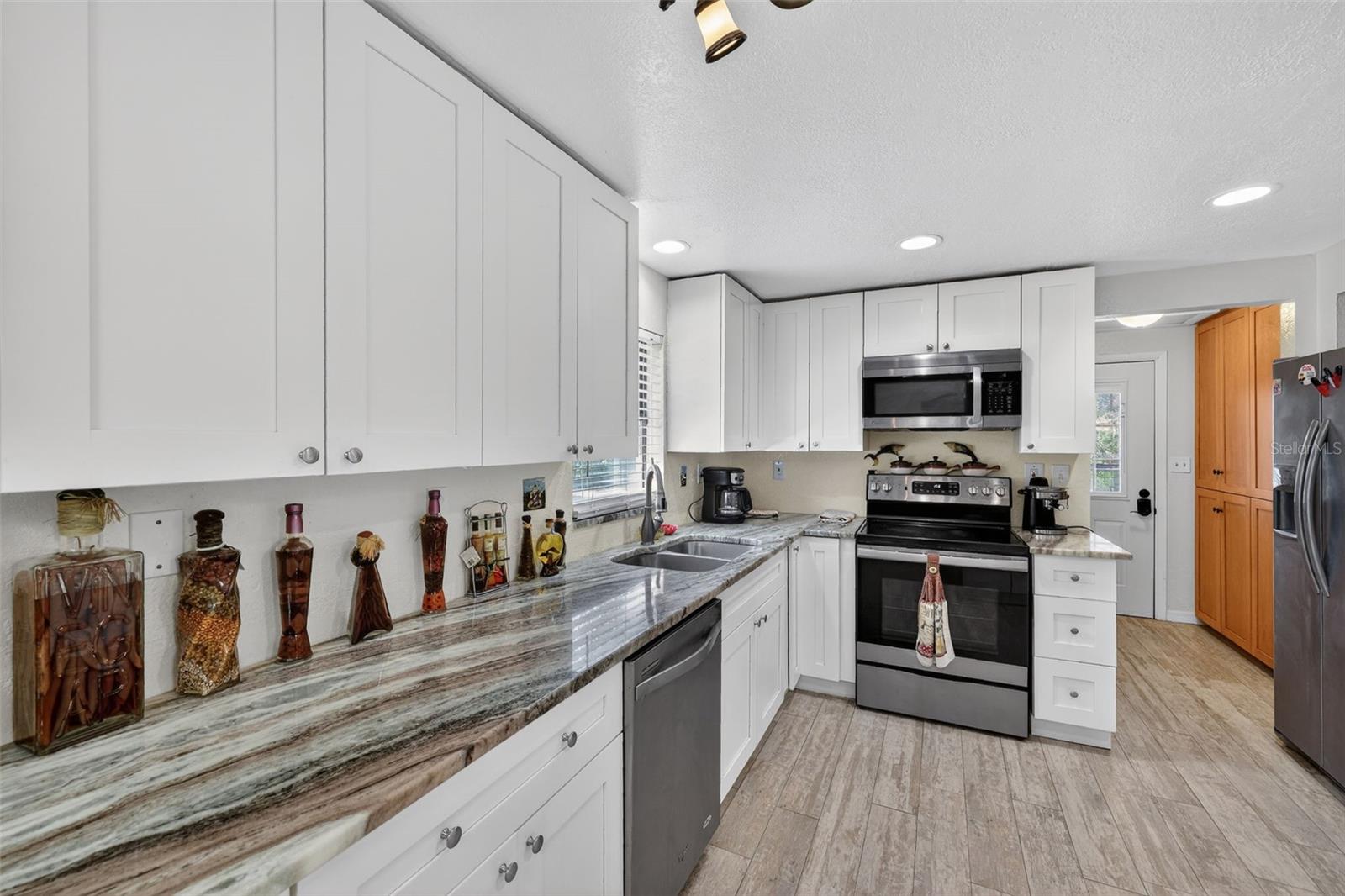 ELLIOTT & HARRISON SUB - Residential