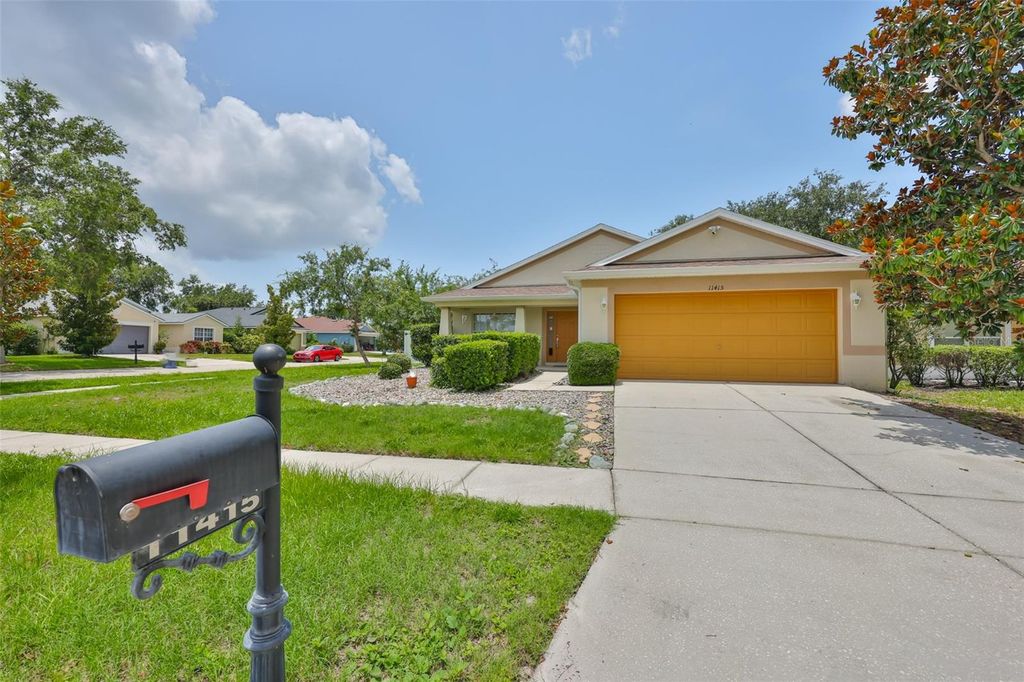 Photo of 11415 Bright Star Ln, Riverview, FL 33569 (MLS # TB8395500)