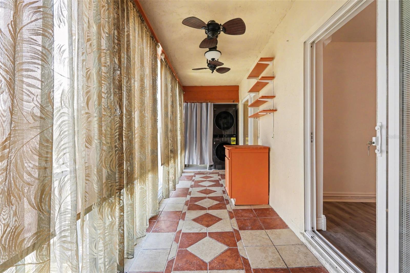 BAYSHORE ON THE LAKE APTS SEC 4 - Residential