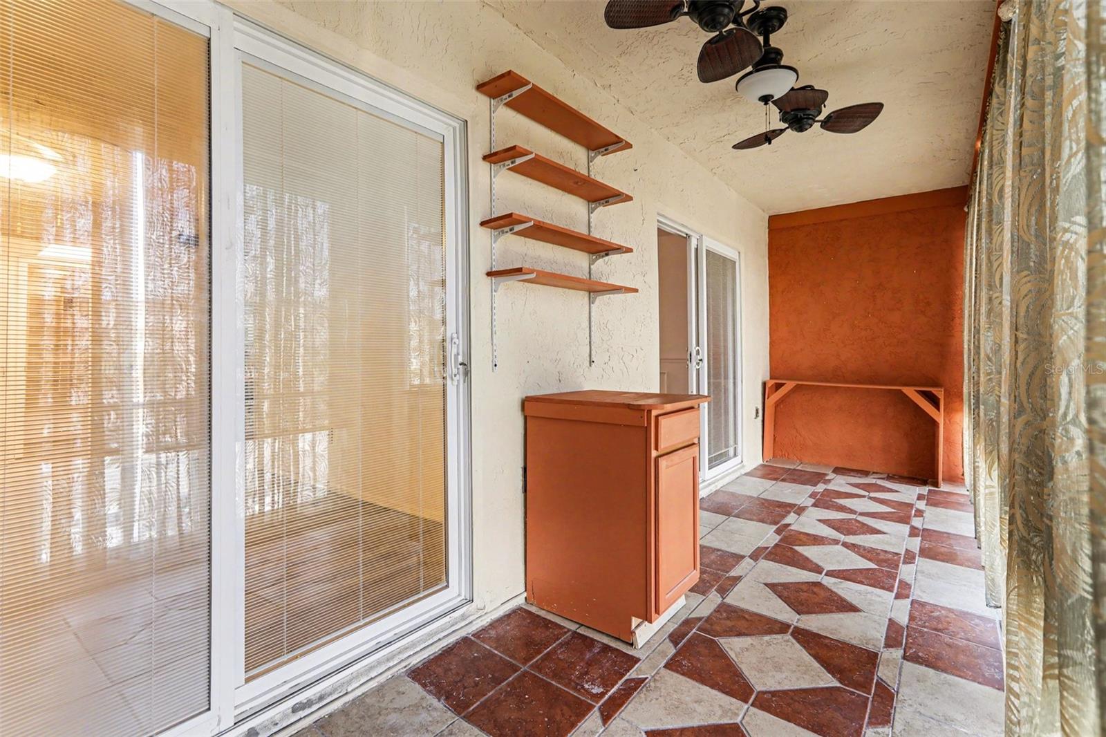 BAYSHORE ON THE LAKE APTS SEC 4 - Residential