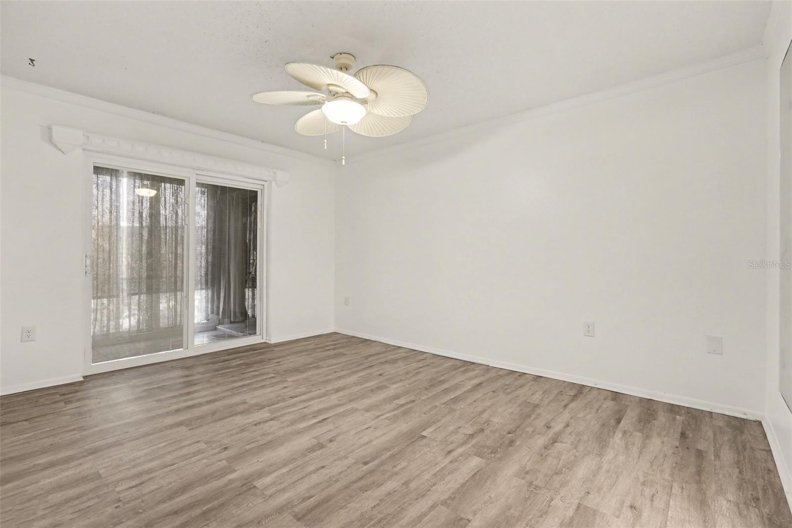 BAYSHORE ON THE LAKE APTS SEC 4 - Residential