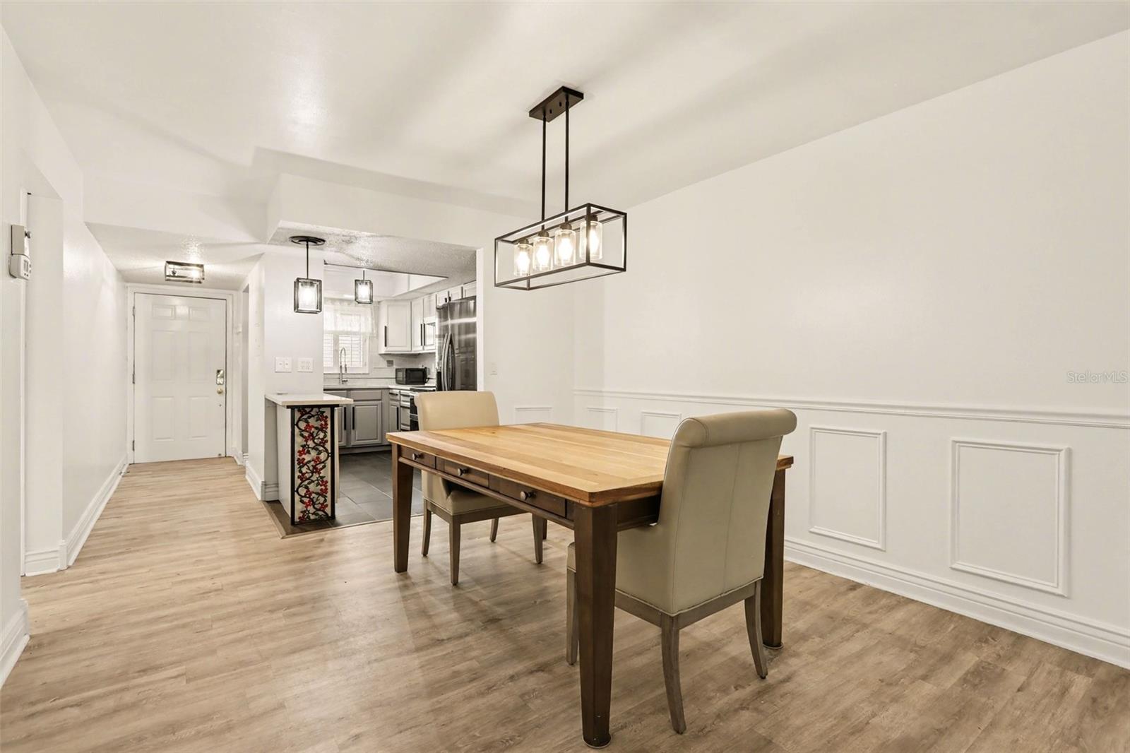 BAYSHORE ON THE LAKE APTS SEC 4 - Residential