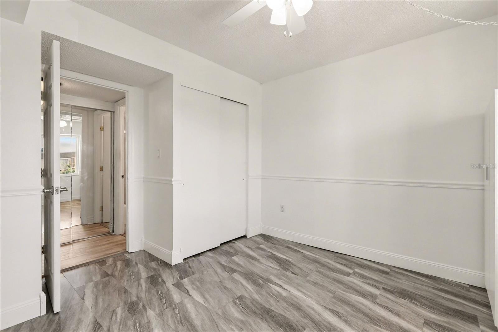 BAYSHORE ON THE LAKE APTS SEC 4 - Residential