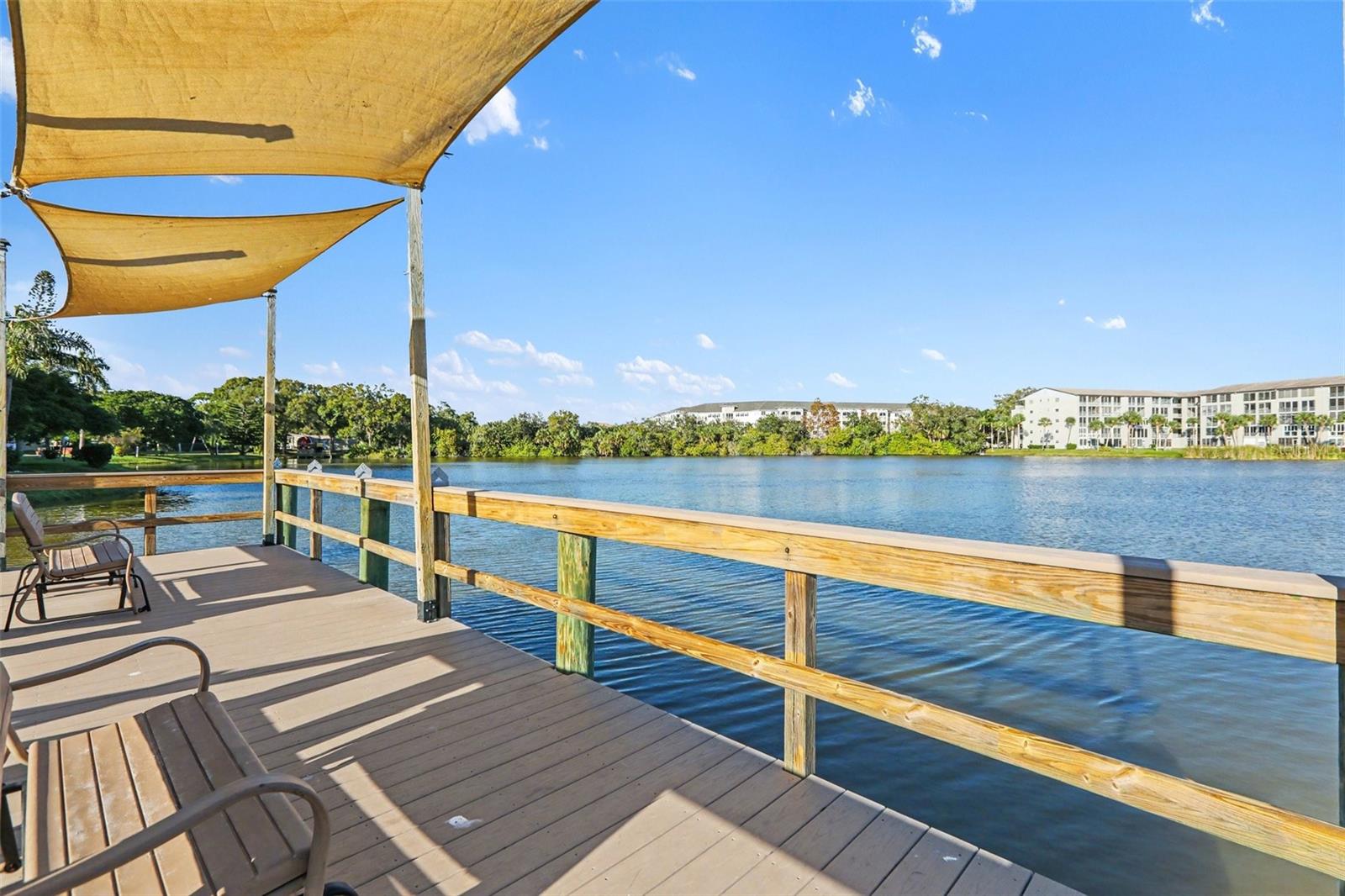 BAYSHORE ON THE LAKE APTS SEC 4 - Residential