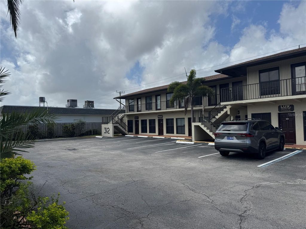 Photo of 312 S Old Dixie Highway, Jupiter, FL 33458 (MLS # TB8494439)