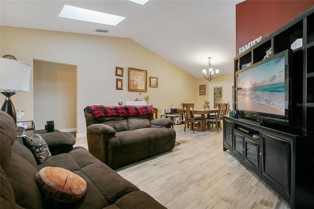 Photo of 1009 Gammage Point, Oviedo, FL 32765 (MLS # O6350916)