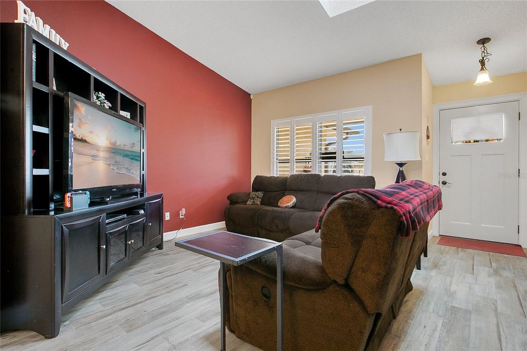 Photo of 1009 Gammage Point, Oviedo, FL 32765 (MLS # O6350916)