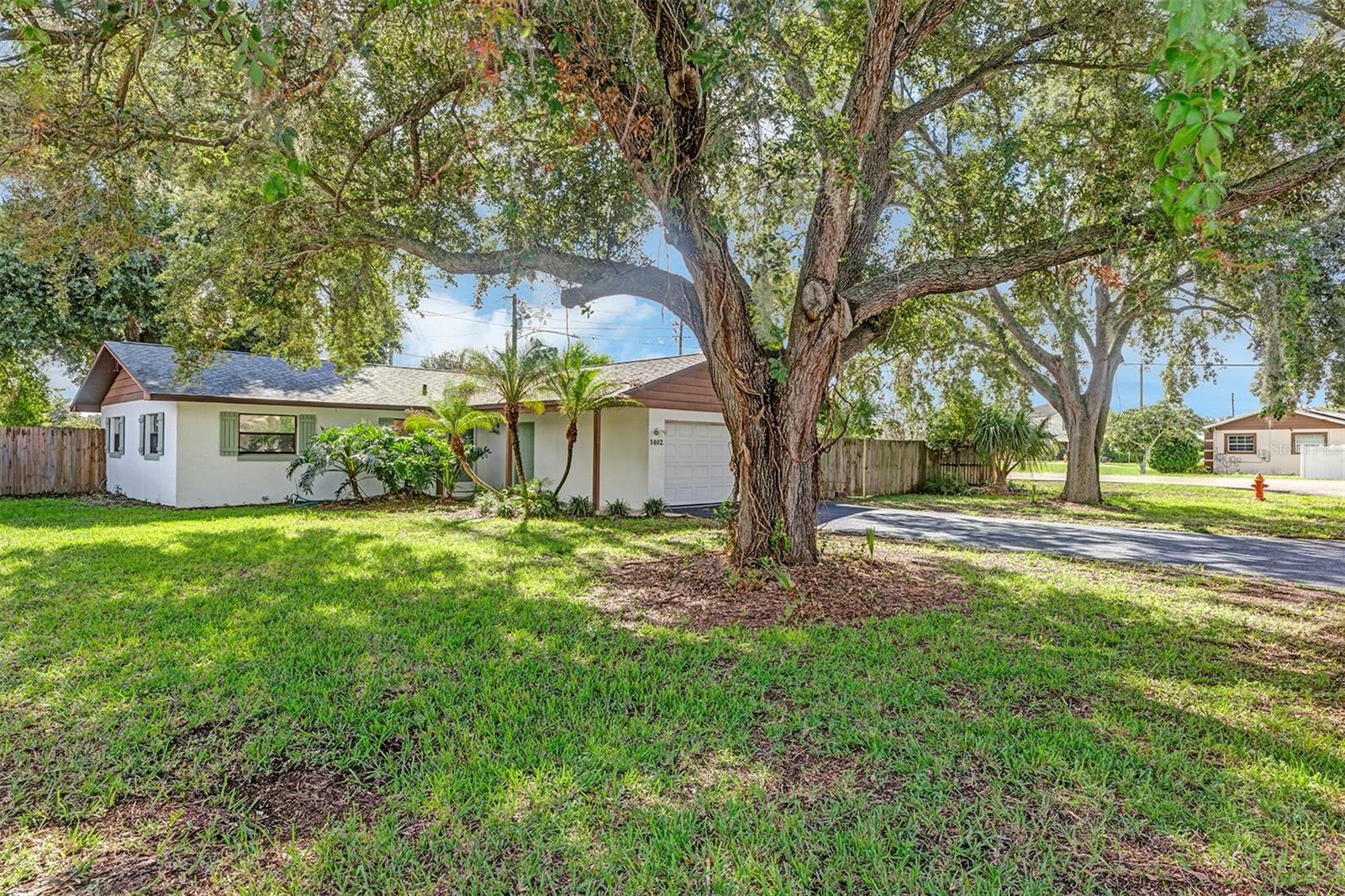 1402 CRYSTAL COURT
