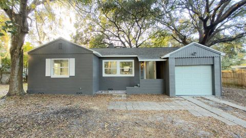 Photo of 2402 Stevens Avenue, Sanford, FL 32771 (MLS # O6377919)