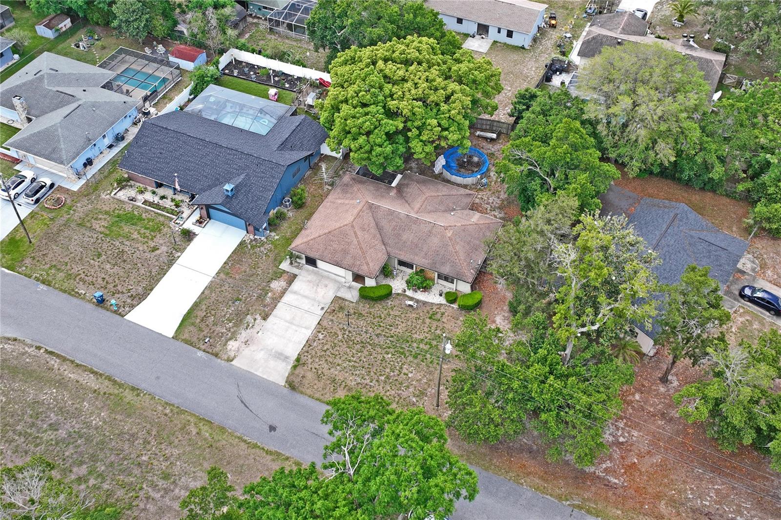 SPRING HILL - Residential