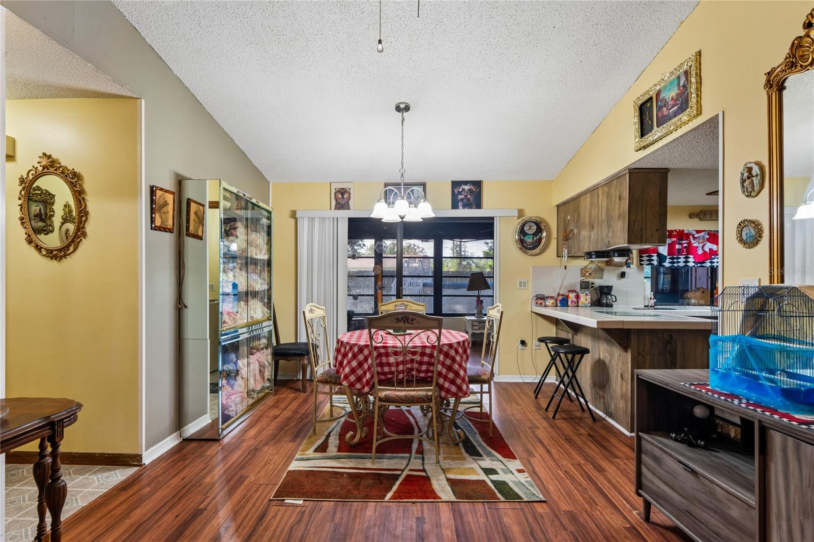 SPRING HILL - Residential