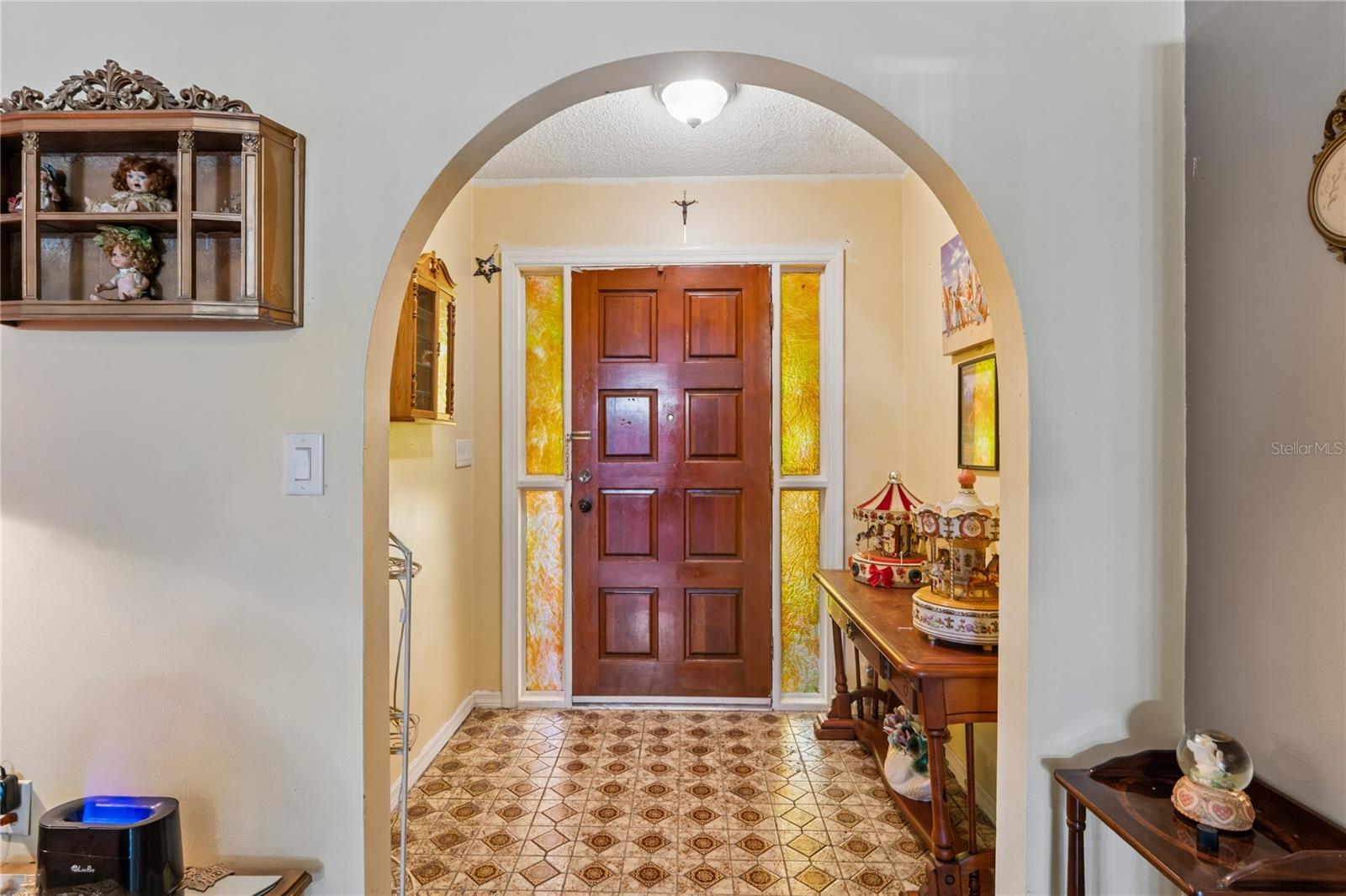 11122 MADERIA STREET