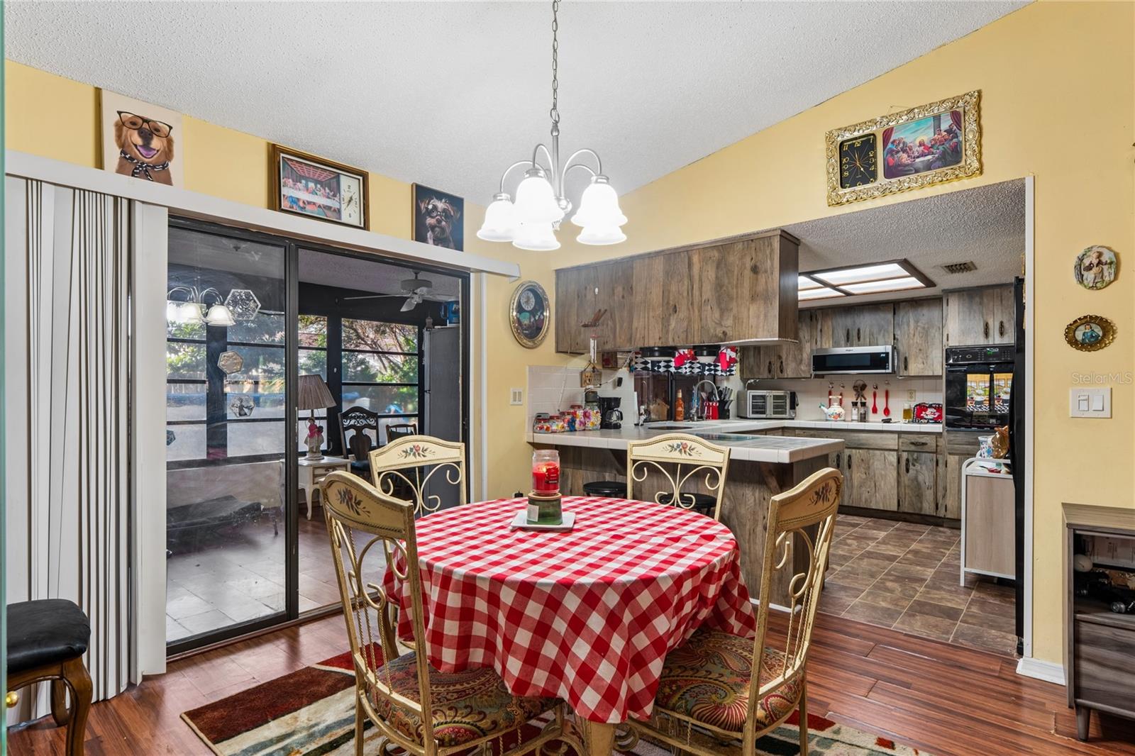 SPRING HILL - Residential