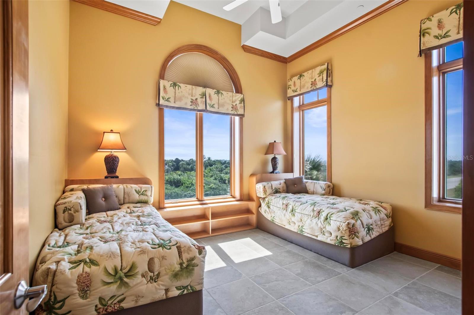 HAMMOCK DUNES CLUSTERS - Residential