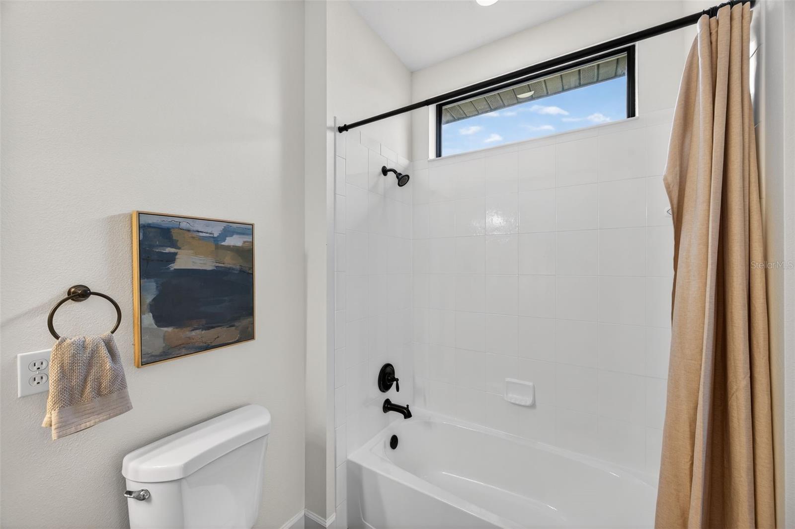 SOUTHSHORE FALLS PH 1 - Residential