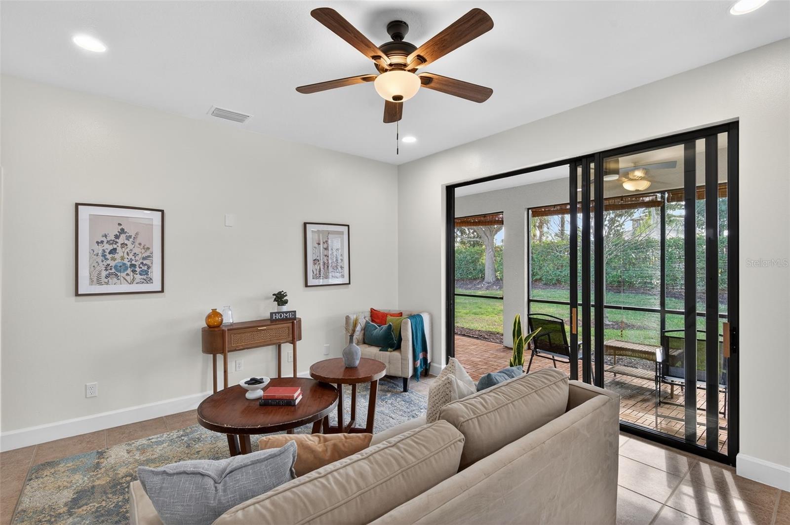 SOUTHSHORE FALLS PH 1 - Residential