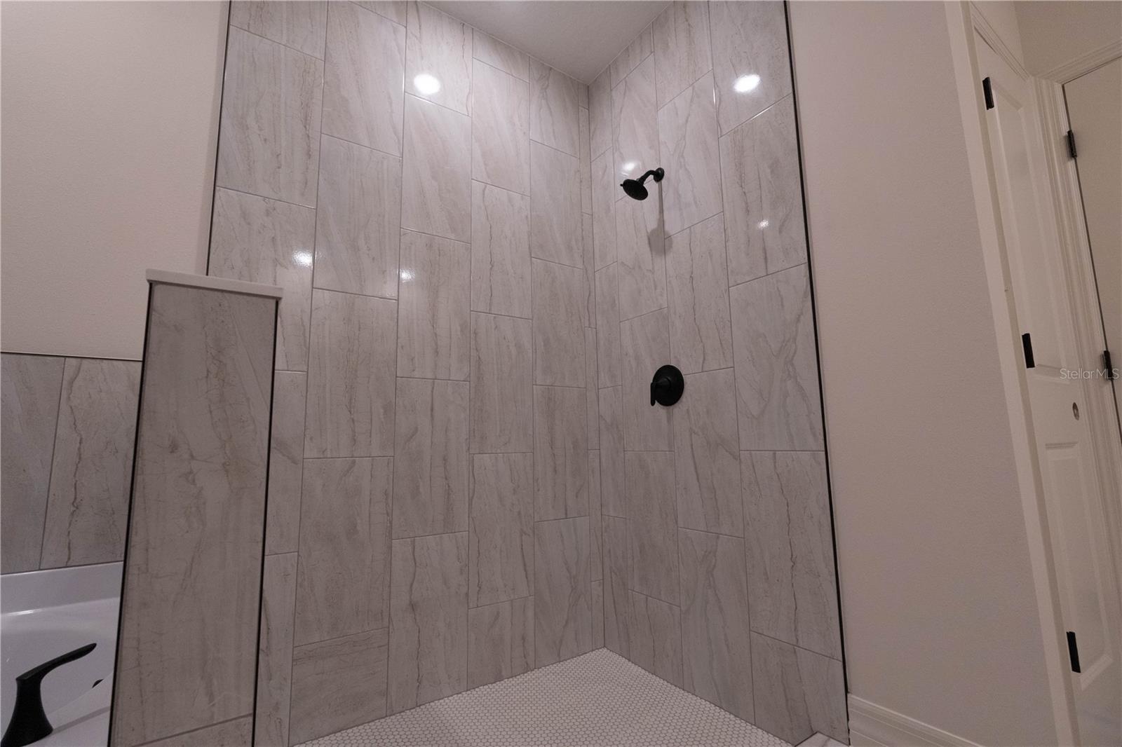 TAVARES BARKSDALES - Residential