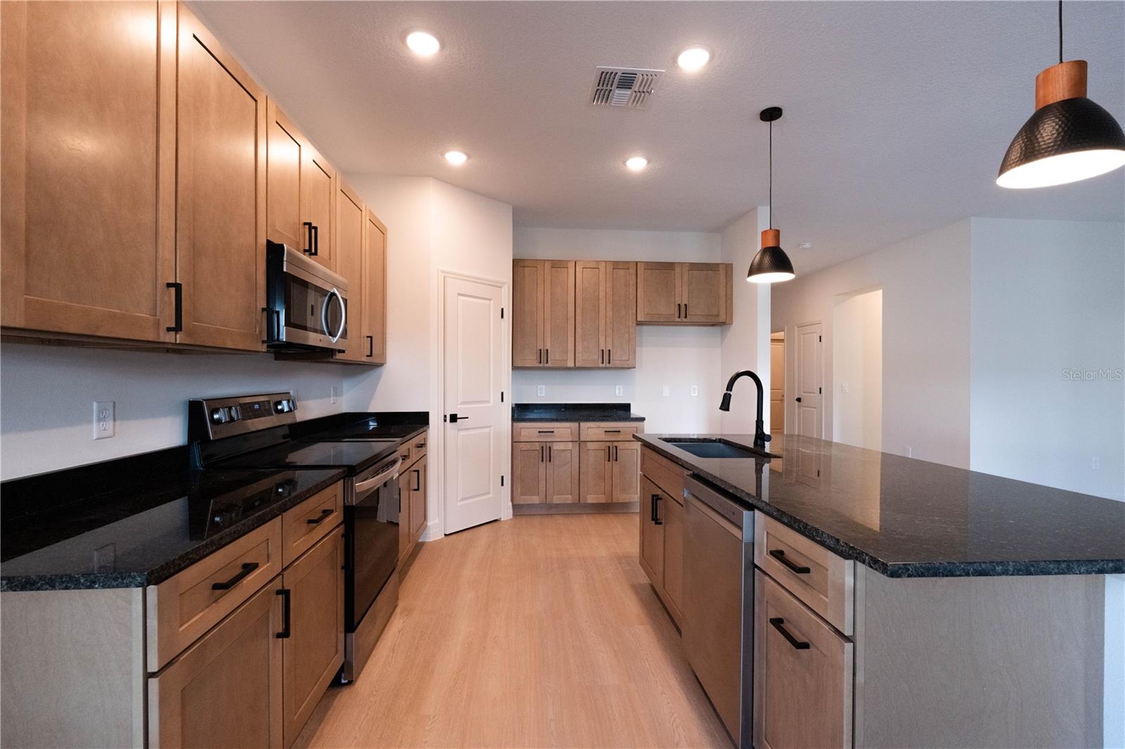 TAVARES BARKSDALES - Residential