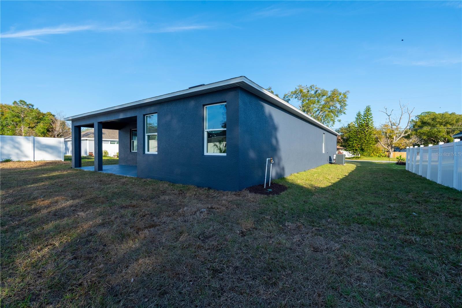 TAVARES BARKSDALES - Residential