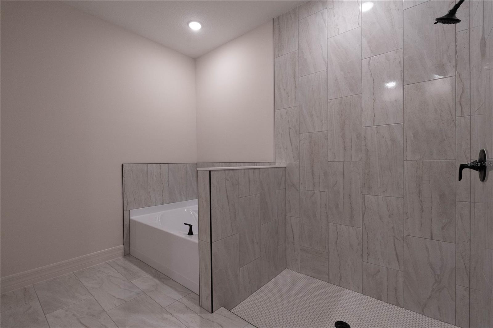 TAVARES BARKSDALES - Residential