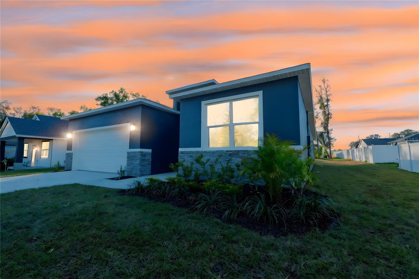 TAVARES BARKSDALES - Residential