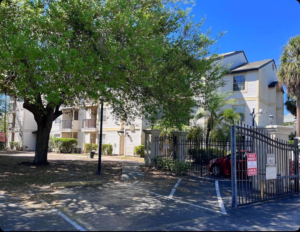 Photo of 1972 Lake Atriums Circle #194, Orlando, FL 32839 (MLS # O6438882)