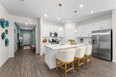 992 Banff Ne Drive Ne, Palm Bay, FL 32905