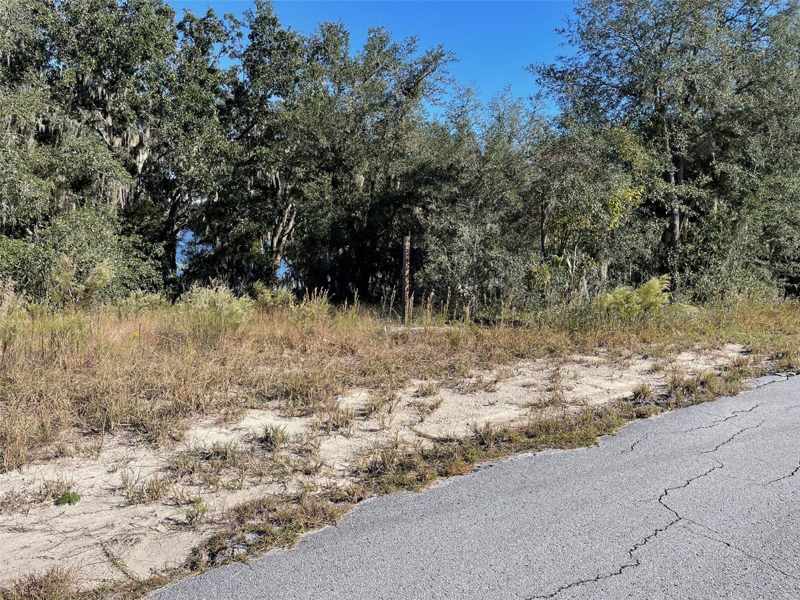 RAINBOW LAKES ESTATES - Land