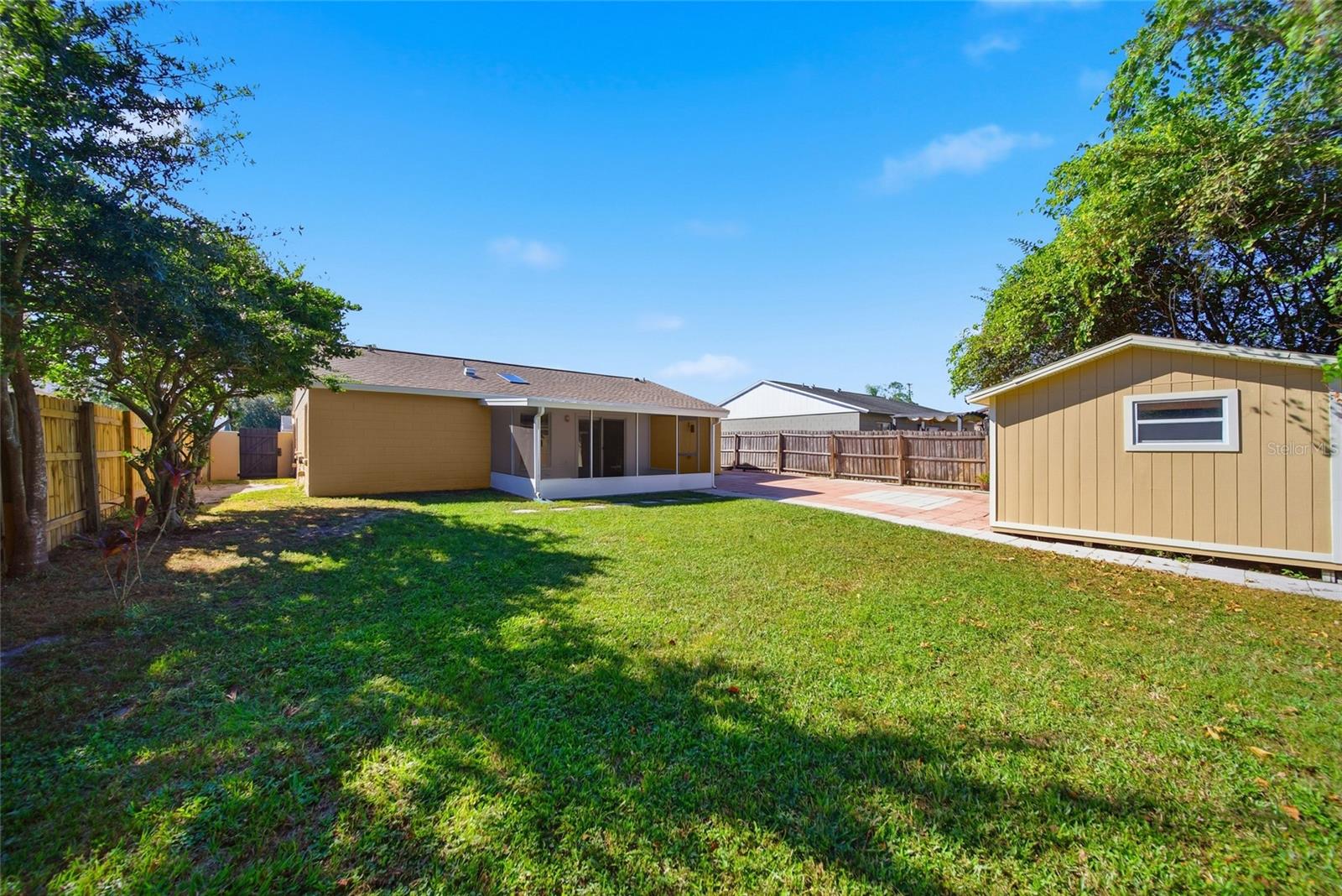 CARROLLWOOD MEADOWS UNIT XI - Residential