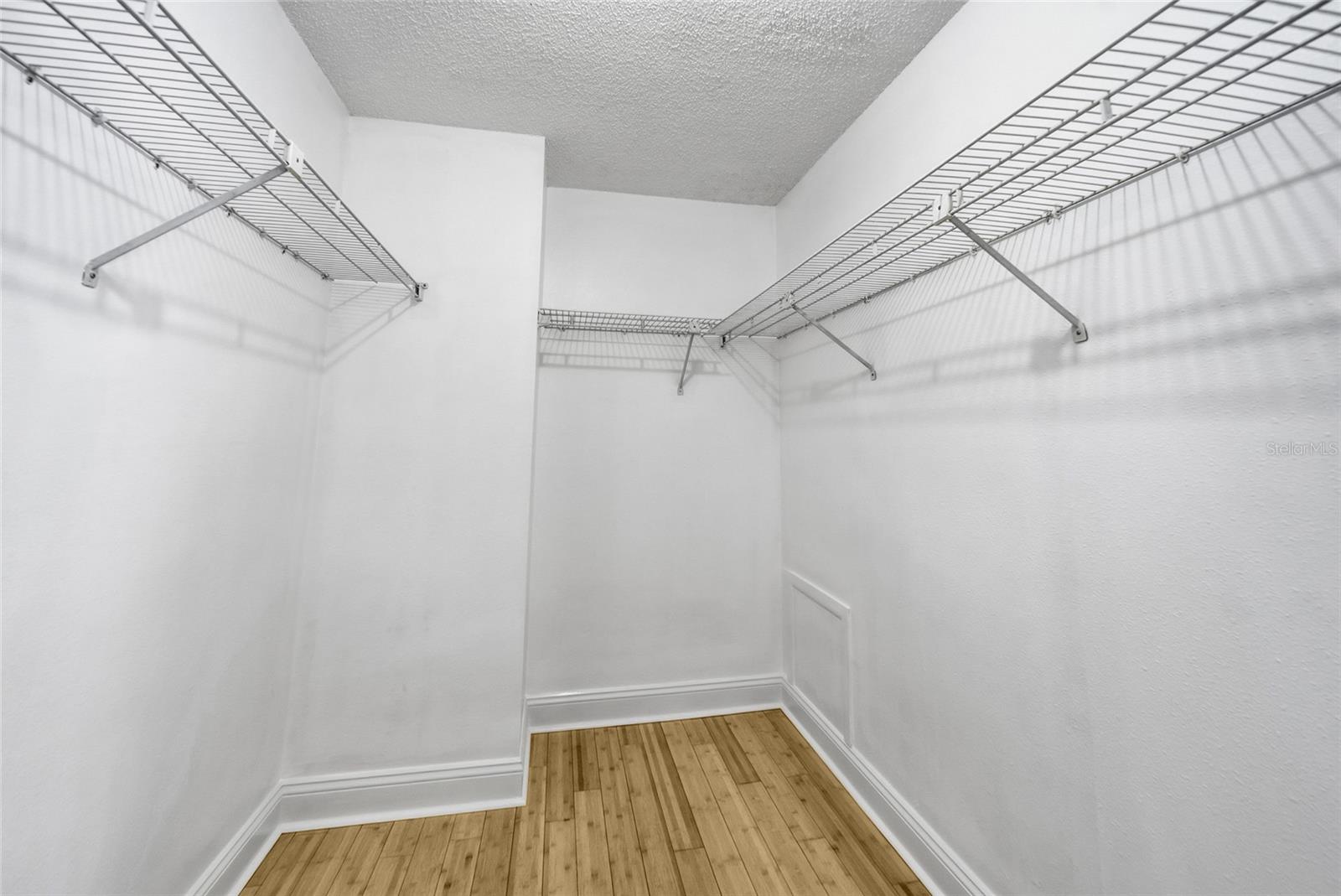 CARROLLWOOD MEADOWS UNIT XI - Residential