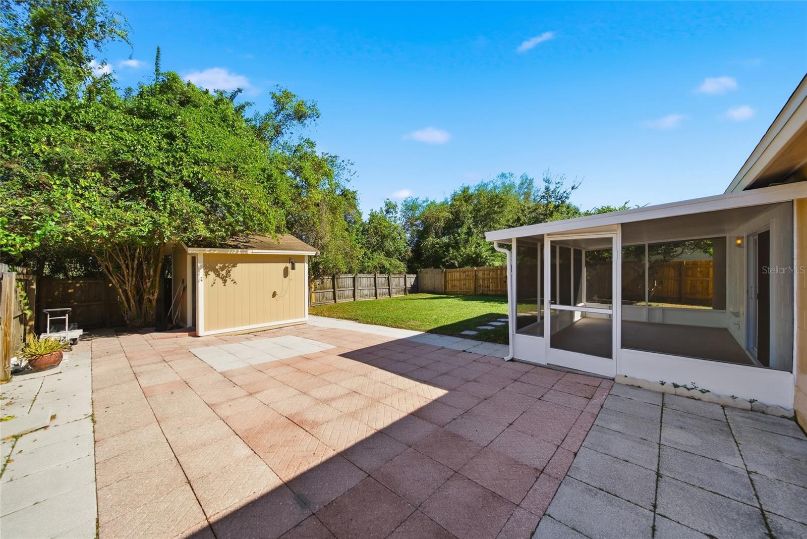 CARROLLWOOD MEADOWS UNIT XI - Residential