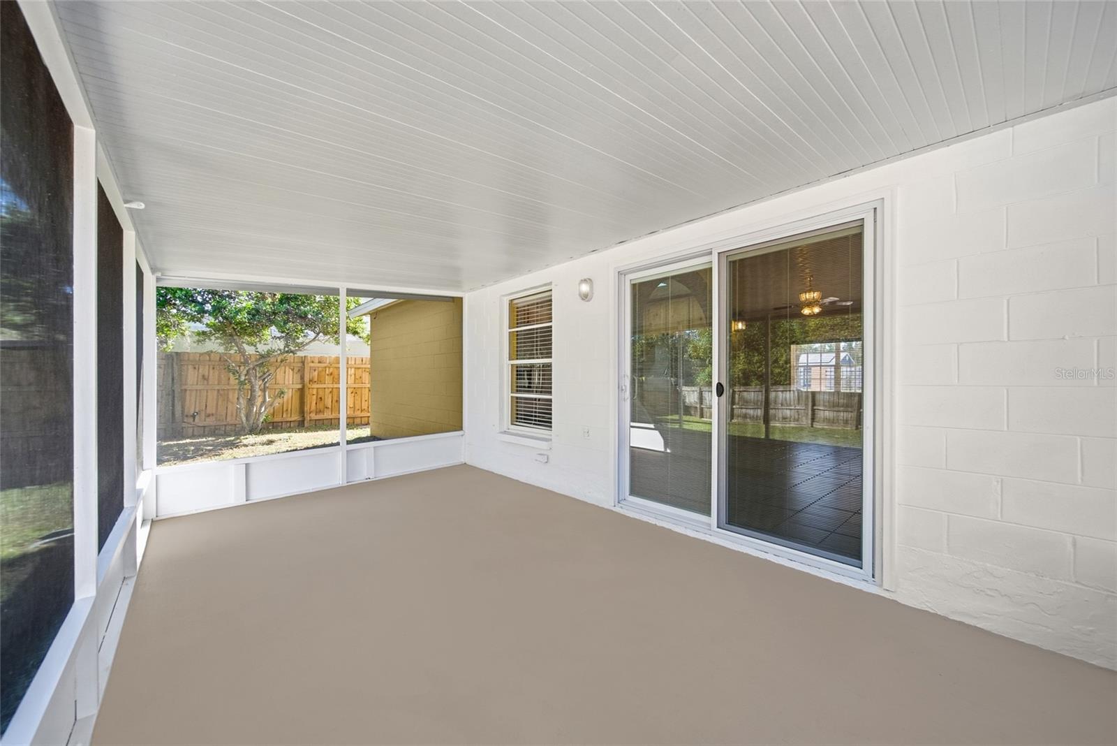 CARROLLWOOD MEADOWS UNIT XI - Residential