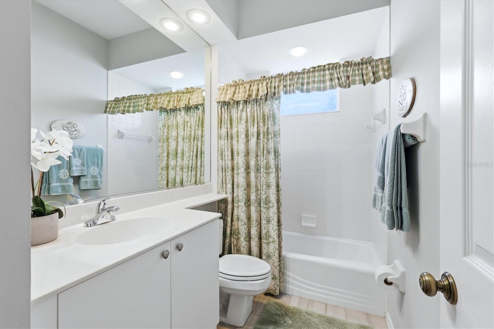 UNIVERSITY PARK COUNTRY CLUB - Residential