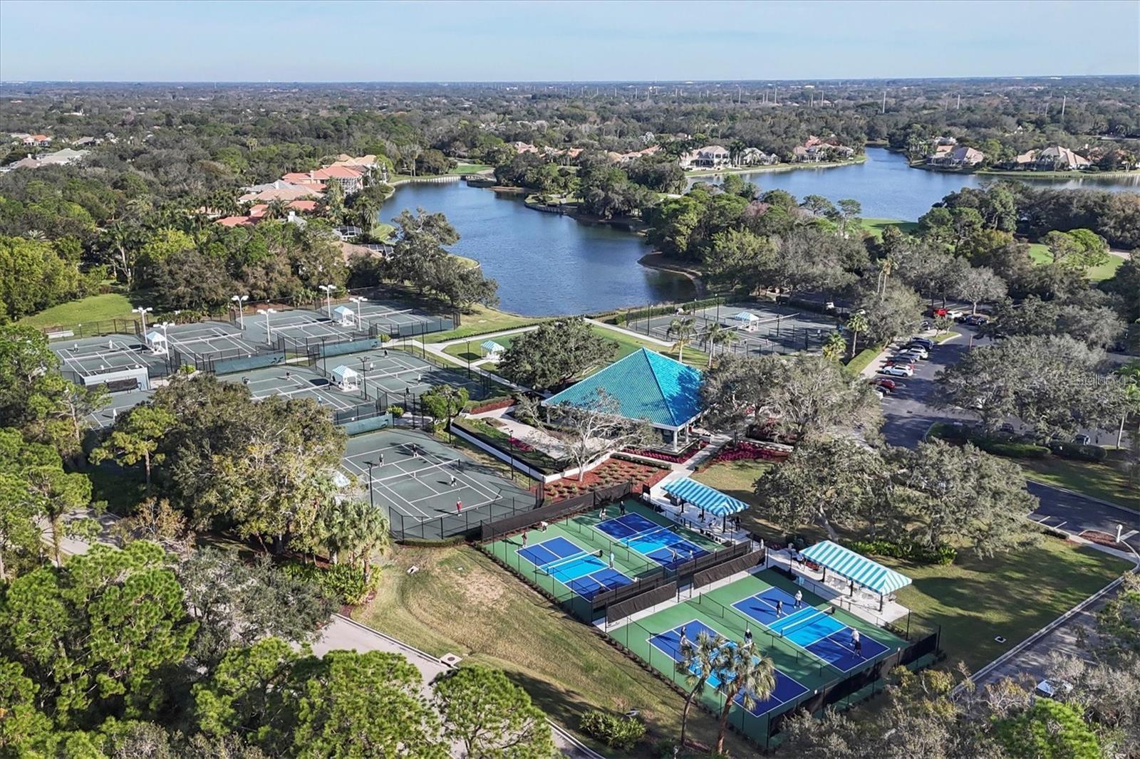 UNIVERSITY PARK COUNTRY CLUB - Residential