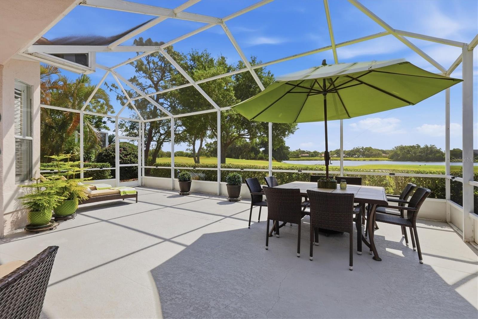 UNIVERSITY PARK COUNTRY CLUB - Residential