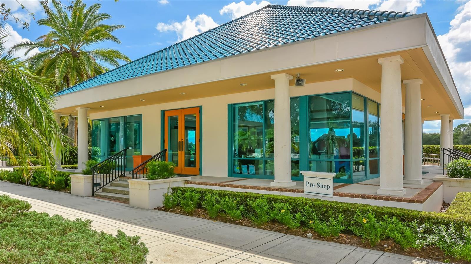 UNIVERSITY PARK COUNTRY CLUB - Residential