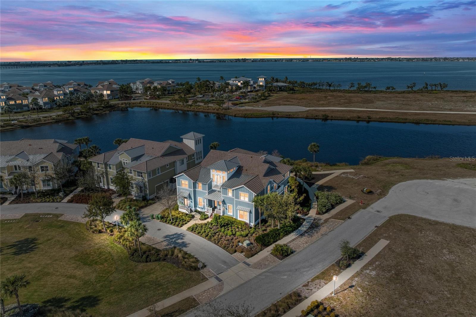 MANGROVE WALK II ON HARBOUR ISLE 9&10 - Residential