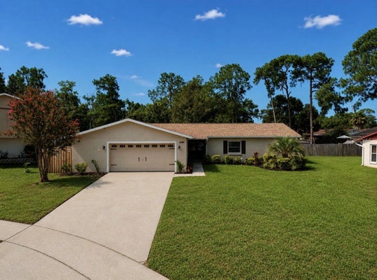 1005 HIGHGROVE CT, VALRICO, FL 33596 - Image 4e9fdc3c047dd54a48cd3539c5c433b0/1430878336