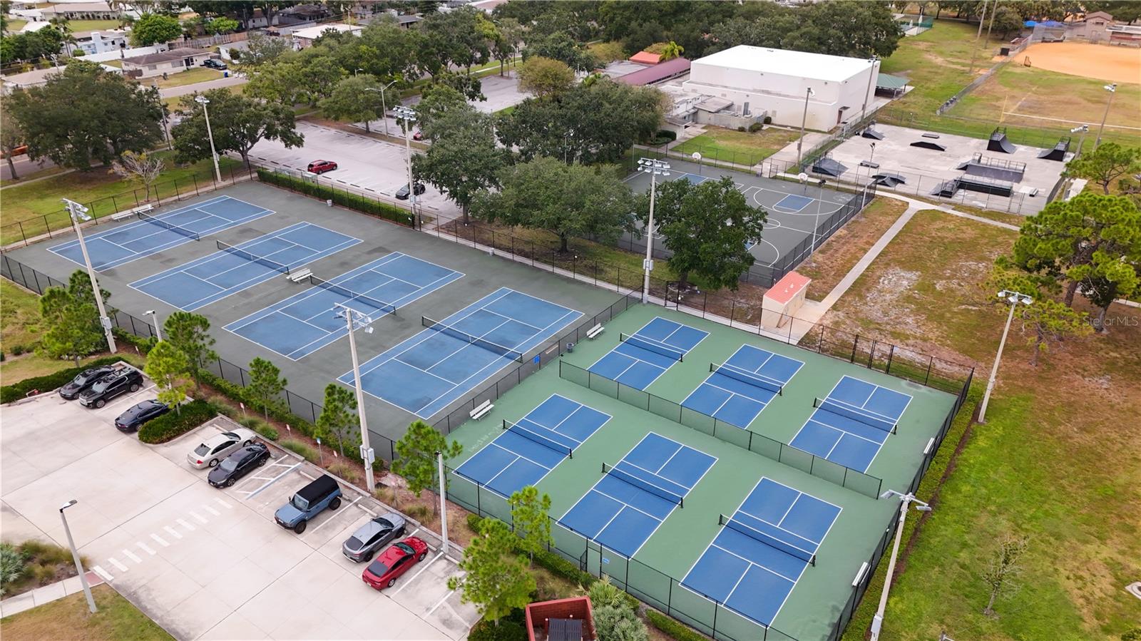 NORTH ST PETERSBURG - Residential