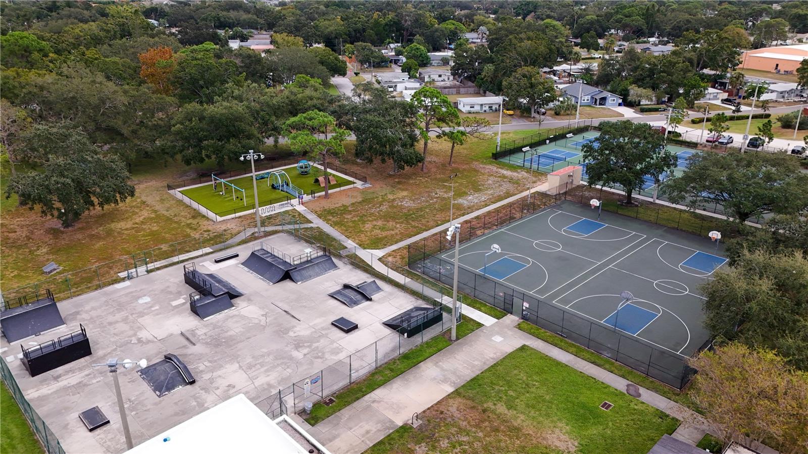 NORTH ST PETERSBURG - Residential